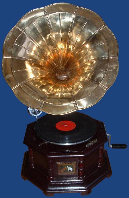 His Mater's Voice Tölcséres Gramophone